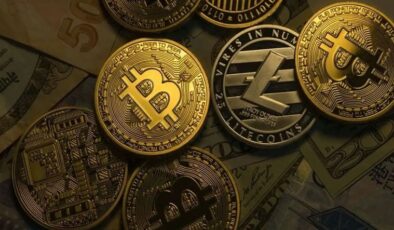 Kripto yatırımcıları, Bitcoin’daki gerilemeye rağmen varlıklarını tutmaya devam ediyor