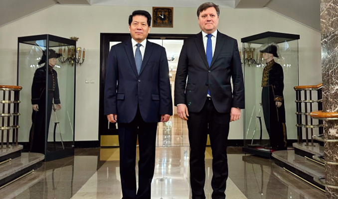 Çin, Ukrayna krizi için Polonya ile iletişimi koruyacak