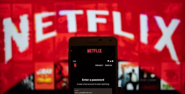 Netflix şifre paylaşımı resmi olarak ücretli hale geldi