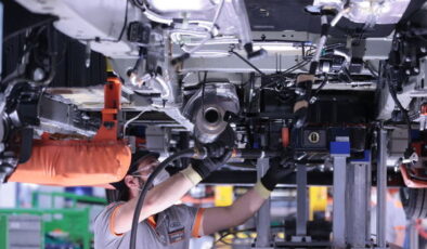 Otomotiv üretimi Nisan’da arttı, ihracat geriledi