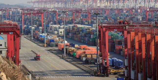 Çin’in 4 aylık dış ticareti 13 trilyon yuan sınırını aştı