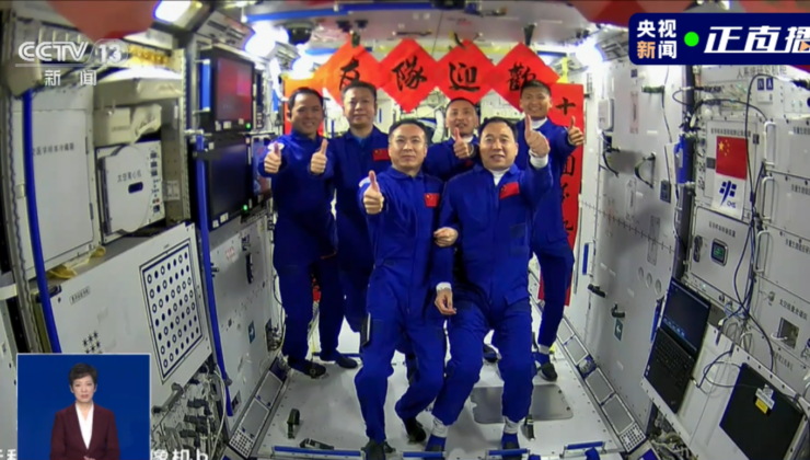 Shenzhou-16 mürettebatı, meslektaşlarıyla uzayda buluştu