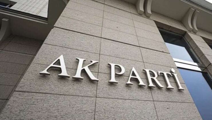 AK Parti’den ‘yeni anayasa’ için referandum mesajı