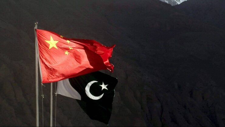 Pakistan’dan 1 milyar doları yeniden finanse eden Çin’e teşekkür