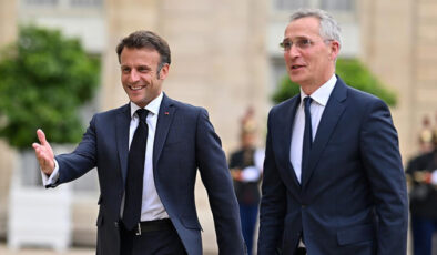 Macron ve Stoltenberg Paris’te bir araya geldi