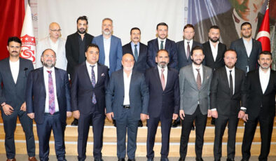 Sivasspor’da Mecnun Otyakmaz yeniden başkan seçildi
