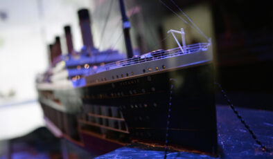 Titanik’in enkazına dalan denizaltı, okyanusta kayboldu