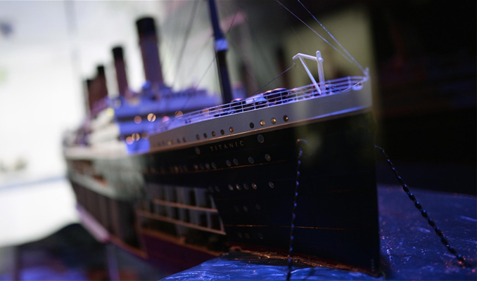 Titanik’in enkazına dalan denizaltı, okyanusta kayboldu