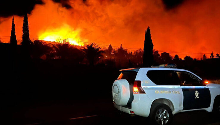 İspanya’da orman yangını nedeniyle en az 4 bin kişi tahliye edildi