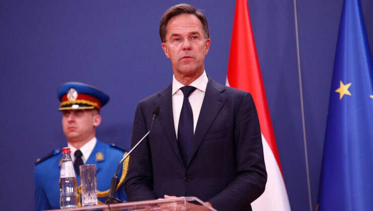 Hollanda’da istifa eden koalisyon hükümetindeki liderler görevi bırakıyor