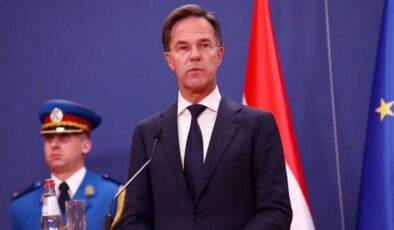 Hollanda başbakanından ‘göç’ istifası