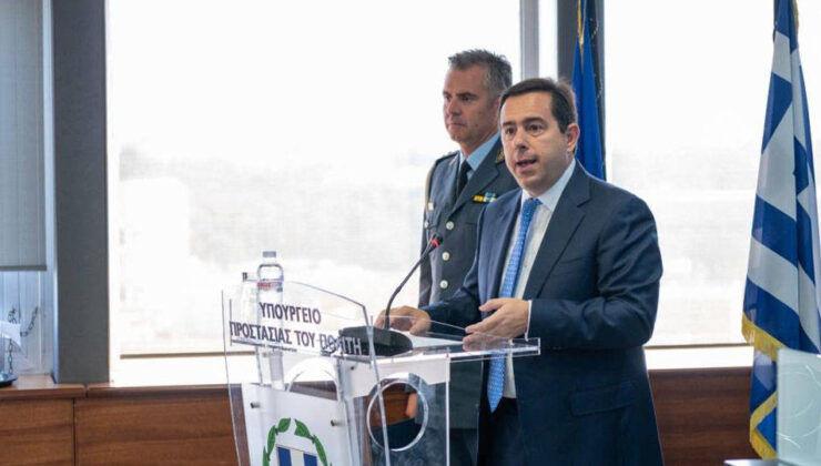 Yunanistan’da Vatandaşı Koruma Bakanı Mitarakis istifa etti