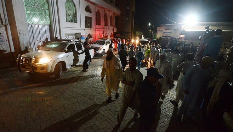 Pakistan’da 54 kişinin öldüğü terör saldırısını DEAŞ üstlendi