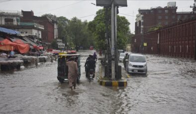 Pakistan’da muson yağmurları nedeniyle ölenlerin sayısı 169’a çıktı