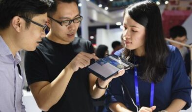 Çinlilerin katlanabilir telefon talebi yüzde 173 arttı