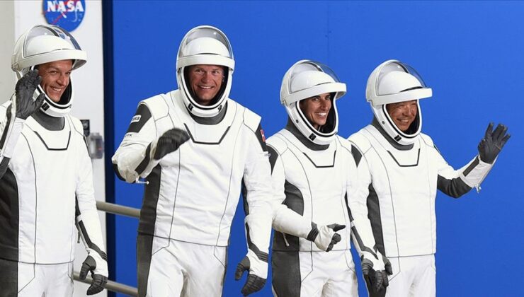Space X, Uluslararası Uzay İstasyonu’na 4 astronot gönderdi