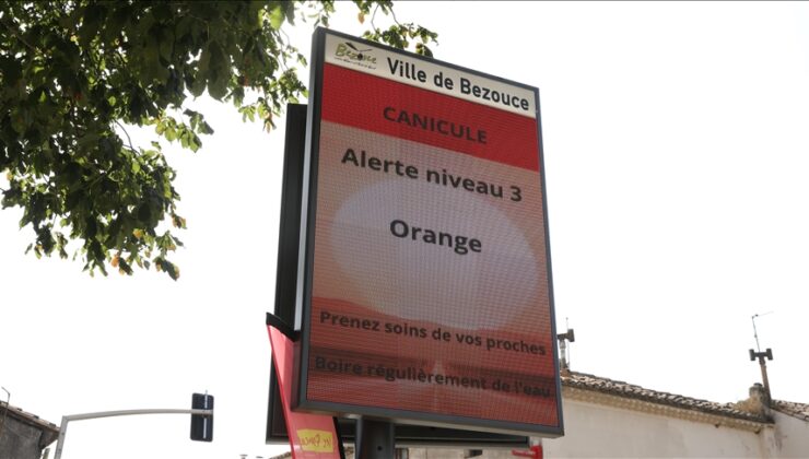 Fransa’da kırmızı alarm ilan edilen bölge sayısı 19’a çıktı