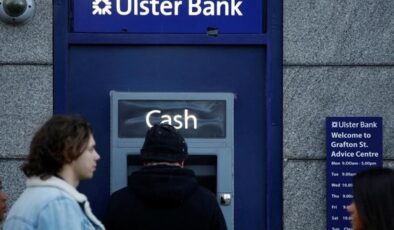 İrlanda’da fazla para veren ATM’lerde kuyruk oluştu