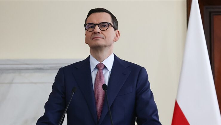 Polonya’da halka, AB’nin göç planı dahil 4 konu sorulacak