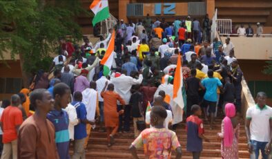 Fransa, Nijer’deki cuntanın iddialarını yalanladı