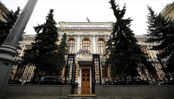Rusya Maliye Bakanlığı iç piyasada döviz alımına tekrar başlayacak