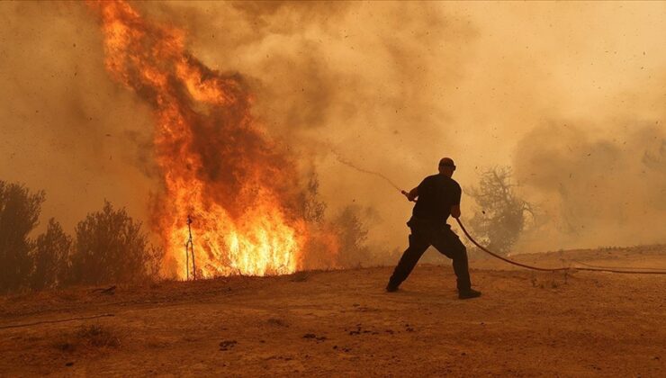 Yunanistan’daki yangın sanayi bölgesine kadar ulaştı