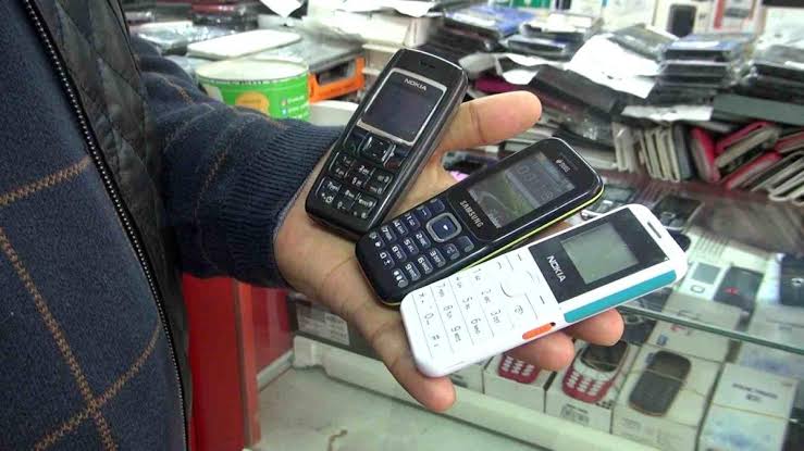 Tuşlu telefon talebi arttı: Hurdası bile para ediyor