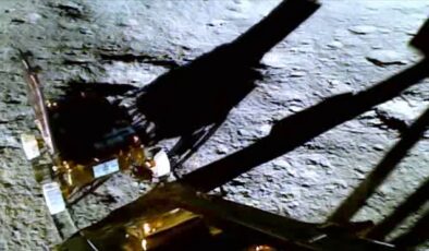 Ay’ın güney kutbuna inen Chandrayaan-3 ile temas kurulamıyor