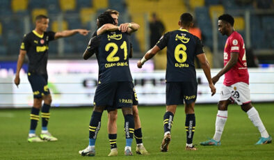 Fenerbahçe deplasmanda tek golle kazandı