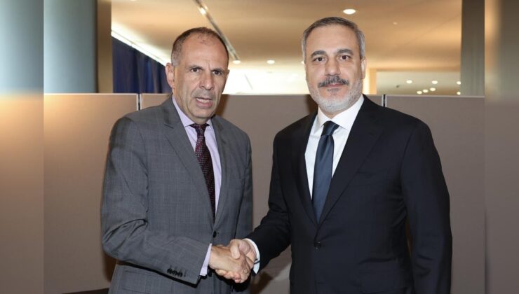 Dışişleri Bakanı Fidan, Yerapetritis ile görüştü