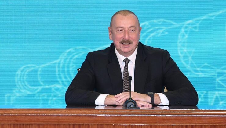Aliyev: Türkiye ile bir birimize destek vererek ilerliyoruz