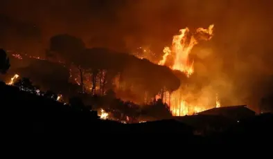 Sicilya’da büyük yangın devam ediyor