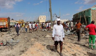 Somali’de bombalı araçla saldırıda en az 10 kişi hayatını kaybetti
