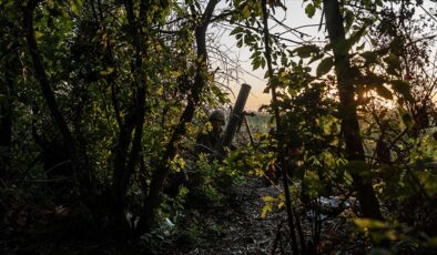 Donetsk bölgesindeki Andriyivka köyünde çatışmalar sürüyor