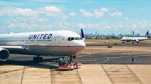 ABD’de United Airlines’ın uçuşları kısa süreli duraklamanın ardından yeniden başladı
