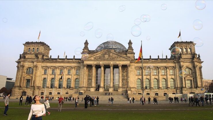 Almanların yüzde 79’u hükümetin icraatından memnun değil