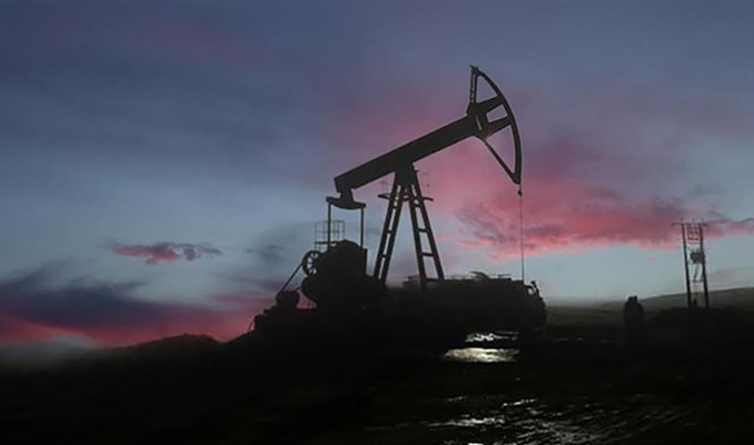 Petrol kritik ABD verisi öncesi yükselişte
