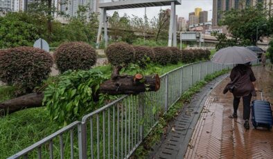 Hong Kong’da şiddetli yağışlar nedeniyle bir kişi öldü