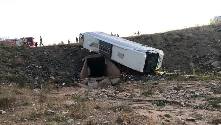 Erzurum’da otobüs devrildi, çok sayıda ölü ve yaralı var