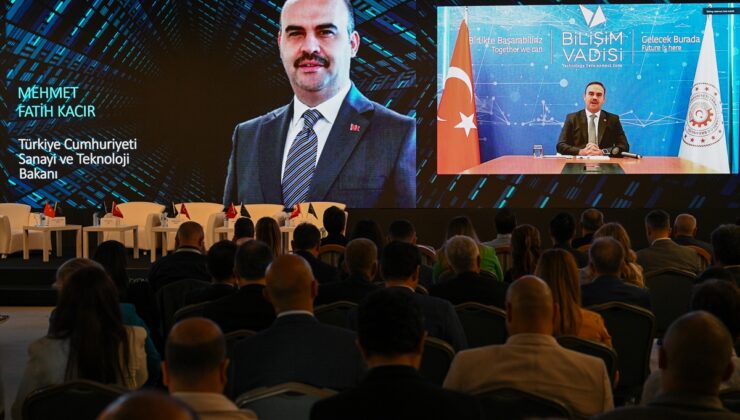 Bakan Kacır, Dijital CEO ve Liderler Zirvesi’nin açılışına katıldı