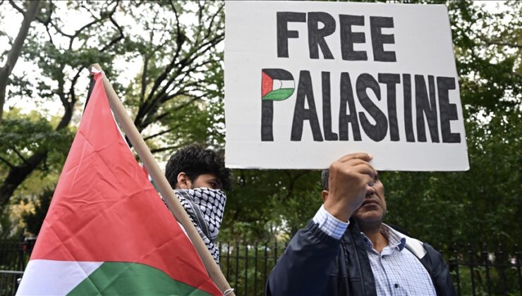 ABD’de cuma namazı sonrası Filistin’e destek gösterileri yapıldı