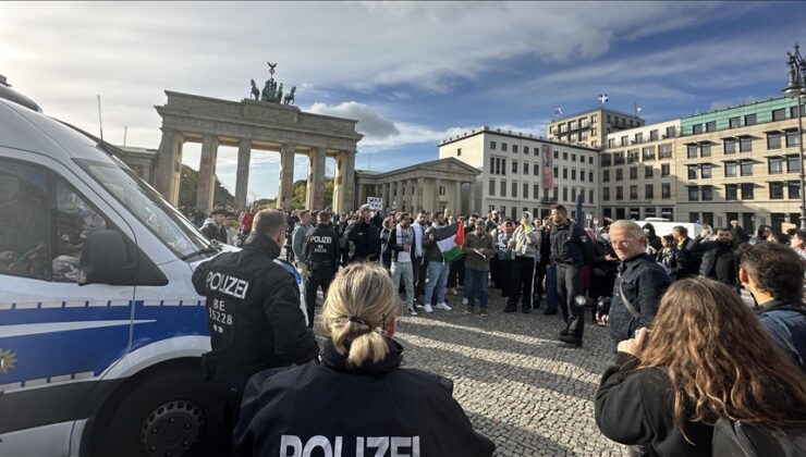 Berlin’de polis gösterilere izin vermedi