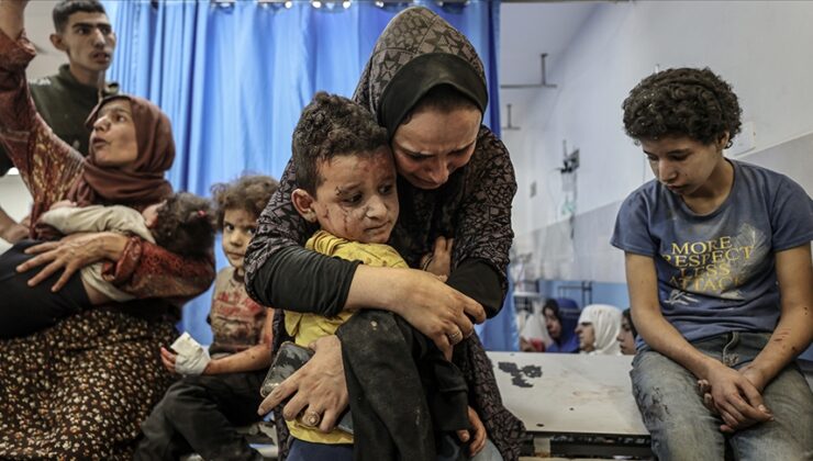 Şifa Hastanesine sığınan binlerce Filistinli, içecek su bile bulamıyor
