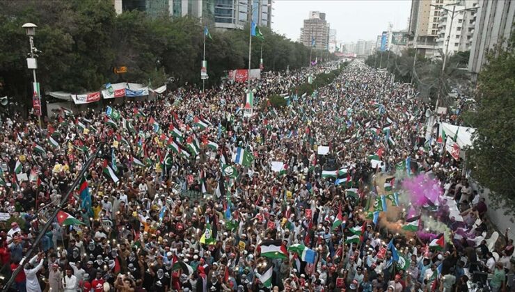 Pakistan’da Filistin’e destek yürüyüşüne on binlerce kişi katıldı