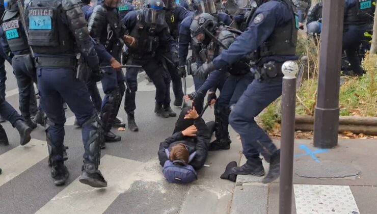 Paris’te protestoculara polisten sert müdahale