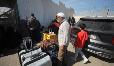 Gazze’de mahsur kalan yabancıların sınır kapısındaki bekleyişi sürüyor