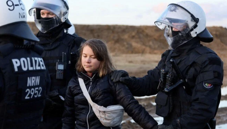 İsrail, Greta Thunberg’i müfredattan siliyor