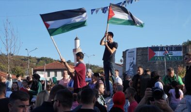 Sırbistan’da Filistin’e destek gösterisi yapıldı