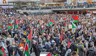 Stockholm’de binlerce kişi Filistin’e destek gösterisine katıldı