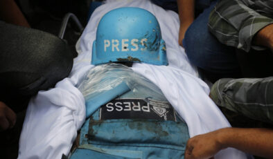 İsrail’in Gazze saldırılarında 98 gazeteci öldürüldü